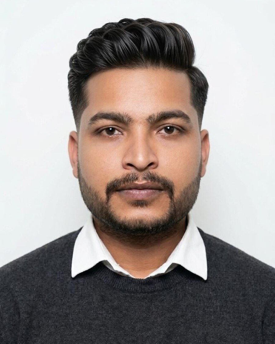 Er. Hemant Ahirwar — founder of Dev Designs & Engineering Services, Bhopal